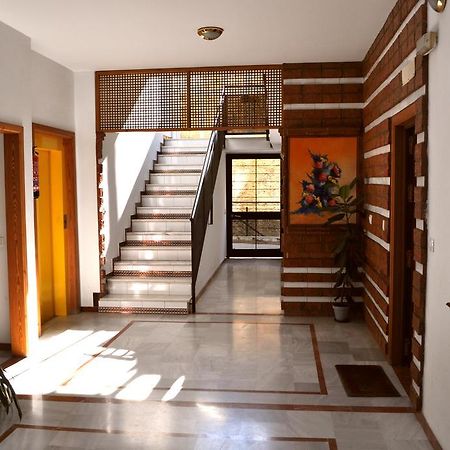 Sevillarent Luaran gambar